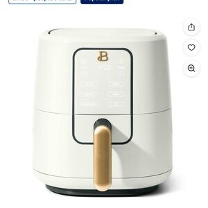 Elegant White and Gold Air Fryer
BRAND NEW/STILL IN BOX